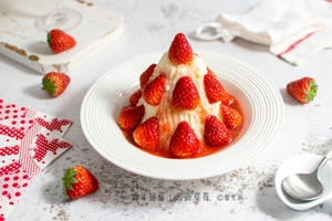 Strawberry Dessert|High Value Strawberry Cream Cake Cups Step 15