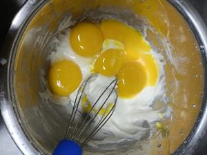How to Make Original Cake Roll Step 4
