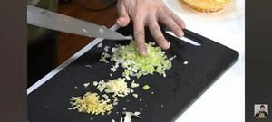 How to Make Ebichi/Japanese Style Dry-Braised Shrimp Step 2