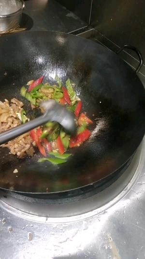 Stir Fried Pork with Chili Peppers Step 6