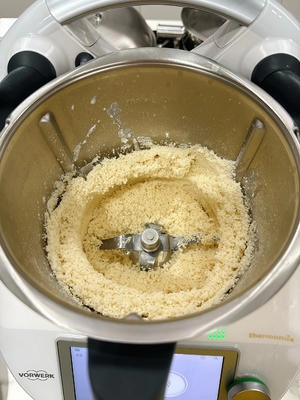 How to Make Scissor Noodles Step 2