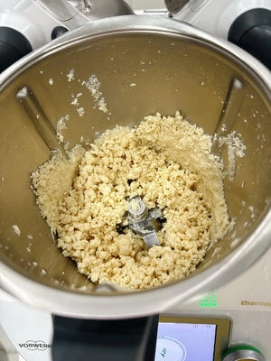 How to Make Scissor Noodles Step 4