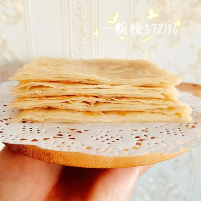Close-up of Family version satin pancakes