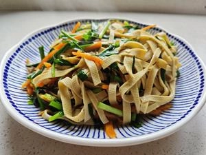Stir Fried Chives with Thousand Sheets Step 6