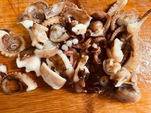 Mediterranean Style Octopus Spaghetti Step 3