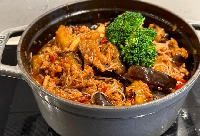 Close-up of Stewed Vermicelli with Minced Pork and Eggplant (super ricey)