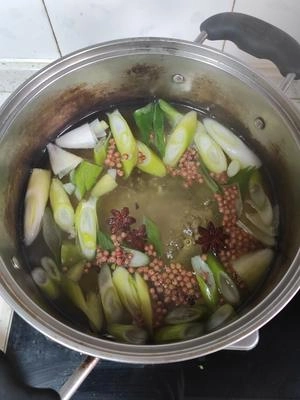 Newly Discovered Method of Boiling Lard Step 2