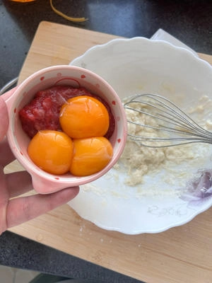 How to Make a Strawberry Cake with Strawberry Sauce Step 12