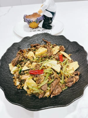 How to Make Stir-Fried Beef Tenderloin with Snow Vegetables and Spring Bamboo Shoots (Cuisinart Version) Step 14