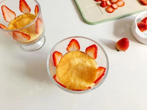 Strawberry Dessert|High Value Strawberry Cream Cake Cups Step 6