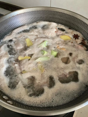 How to make pork ribs stew Step 2