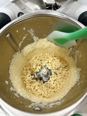 How to Make Scissor Noodles Step 3