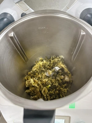 How to Make Stir-Fried Beef Tenderloin with Snow Vegetables and Spring Bamboo Shoots (Cuisinart Version) Step 3